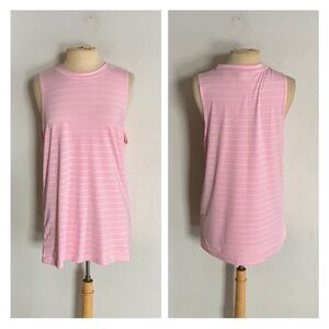 ❤️$10 Zyia eyelet tank top